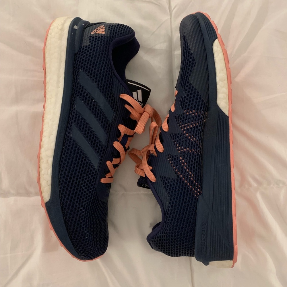 Women’s Adidas Vengeful Sneakers - Picture 2 of 6